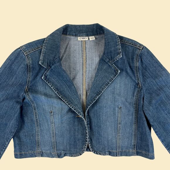 Y2K L denim jacket by Cato, vintage 2000s cropped womens jean jacket - Picture 8 of 9